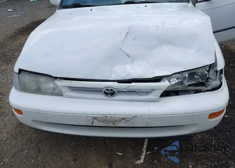 1996 Toyota Corolla Dx z USA, uszkodzony, nr VIN 1NXBB02E5TZ455639